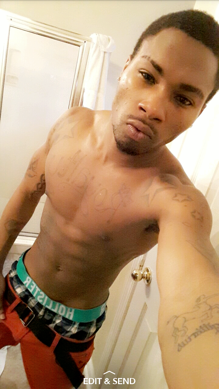 prince-of-memphis:  Thug stripper…..😂😂😂😂It’s like an advertisement..Put