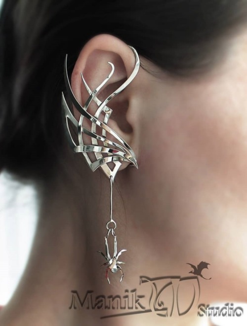 queenscourtesan:supershyskye: sosuperawesome: Ear Cuffs / Earrings ManikID on Etsy PUT THEM ON ALL O