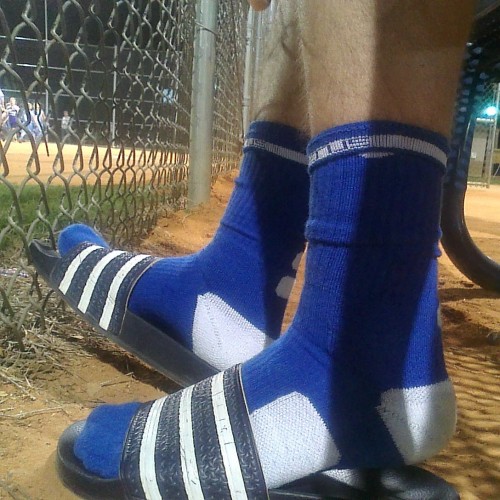 alphasockgod:  Chillen ay my bros baseball game 