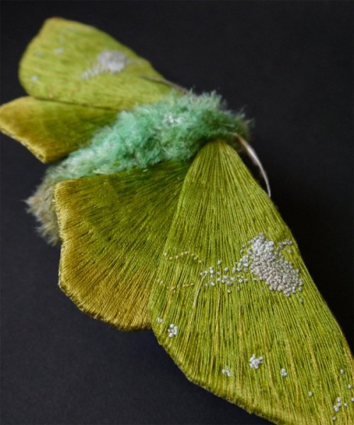 staceythinx:These handmade fabric moths by Yumi Okita are “inspired from realism of nature then mani