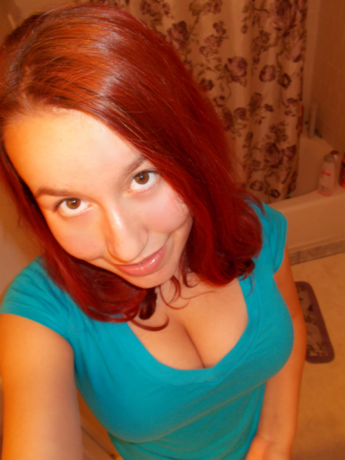 sugarboobies:  Red hair and boobs. (ﾉ◕ヮ◕)ﾉ*:･ﾟ✧ 