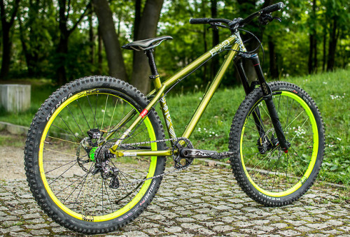 matebax: NS Bikes Surge EVO + Rock Shox Lyrik RCT3 - Banan’s Bike Check - Vital MTB