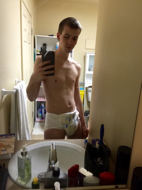 gameboi22: gaydl27: Anybody else staying diapered up this weekend?:3 Smooth boy ready for anything R