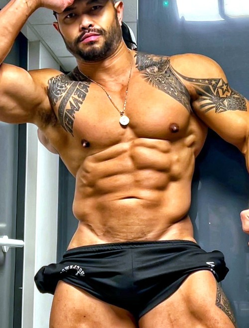 massivemuscledhunks - Manly Massive Muscled Males