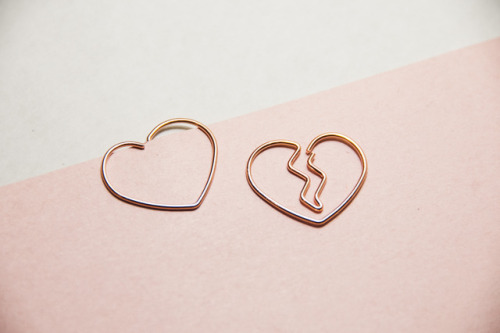 waskstudio:Unbreak My Heart Paper Clips - $10 at Wask Studio.These paper clips are broken-hearted un