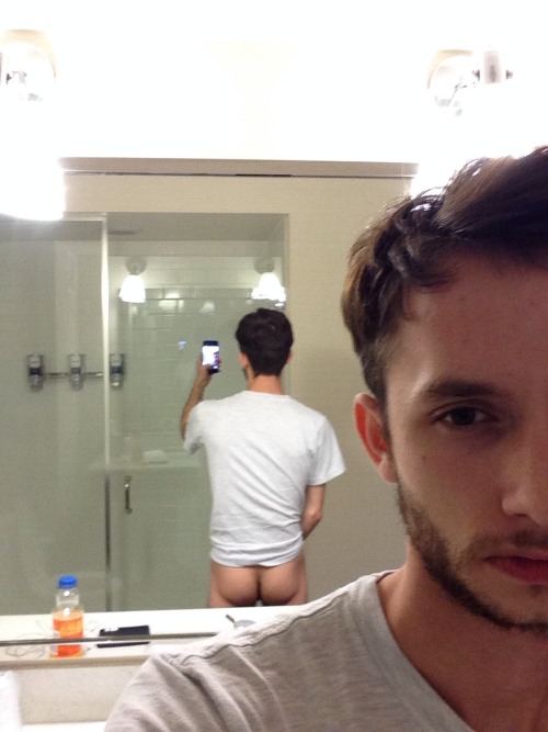 troyxxx:  two—p:  Cheeky