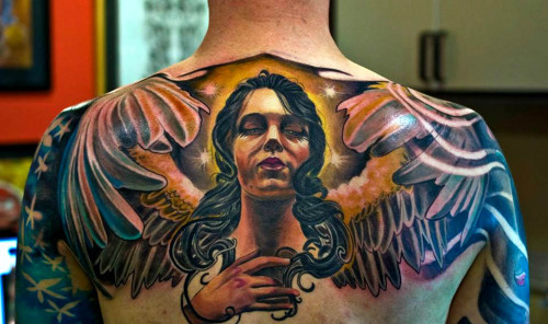 thievinggenius:  Tattoo done by Isnard Barbosa.
