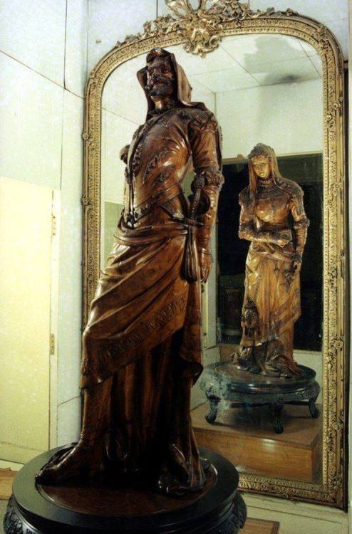hellonheelz93: ”Mephistopheles and Margaretta” Salar Jung Museum, Hyderabad, India(Double Statue)Sin