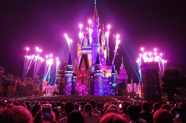 minnie-mickey-disney:  GR024059 by sirochan.kanta on Flickr. 