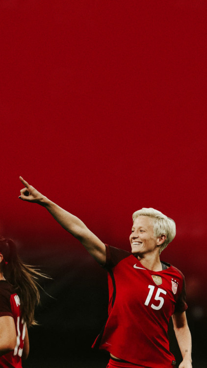 [requested] Megan Rapinoe lockscreenslike/reblog if you save/usebonus: