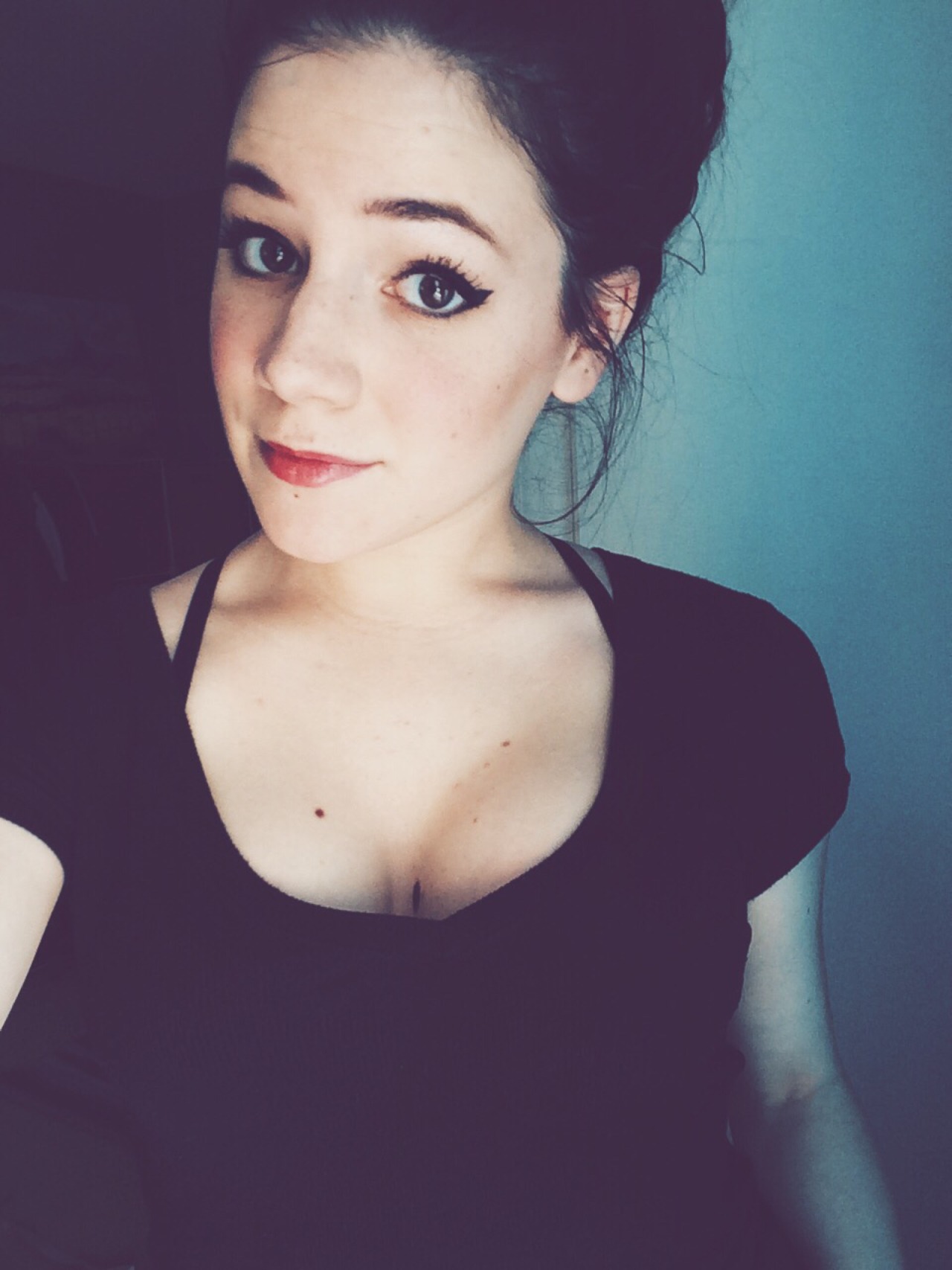 im-elizabitchin:  Tbt to when I managed to have big boobs and some kickass winged