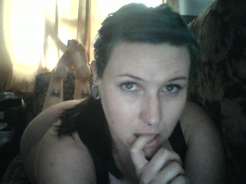 veracityinbloom:  SUNDAY SUNDAY SUNDAY!!! I’ll be on cam (let’s get the times
