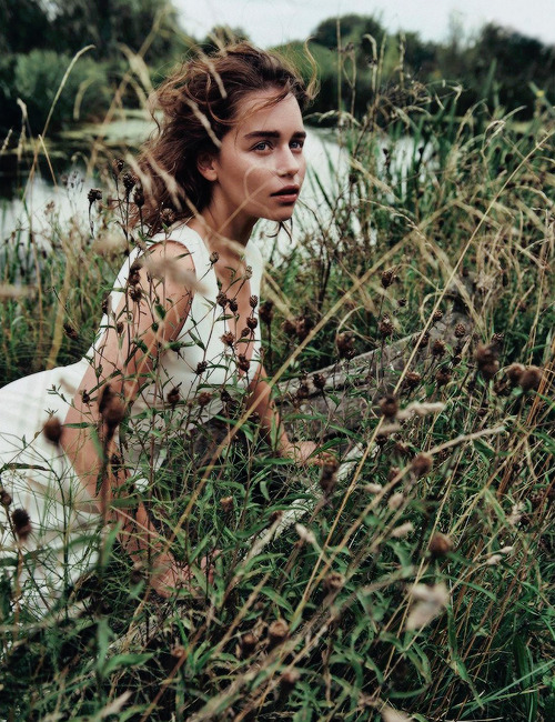 jonrsnow:  Emilia Clarke by Lachlan Bailey for Dior Magazine 