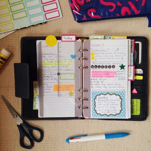 @AnnaBanks: Made my planner look not so boring. Gotta say, I love this whole #DIY arts and crafts stuff. 