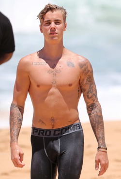 justinbieber-body:  Justin Bieber’s Bulge