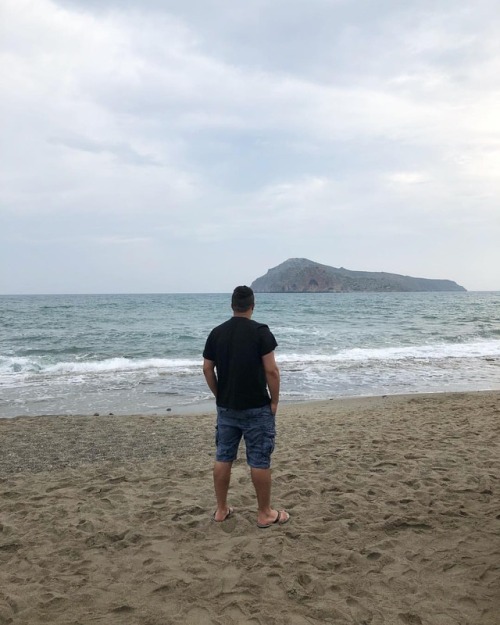 Morning walk at the beach ❤️ #crete #agiamarina #platanias #beach #greece #grekland #island #semeste