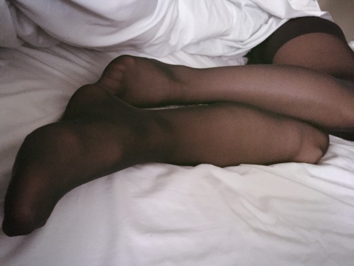 This is how Ororo looked when we woke up this morning on Valentine’s Day. So very, very sexy! 