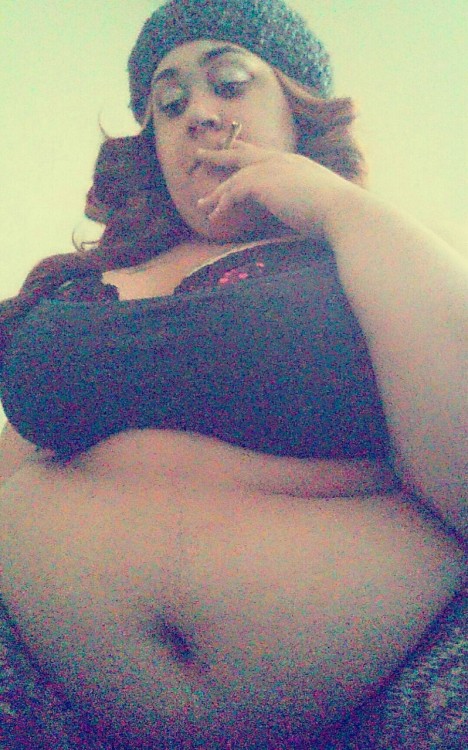 ssbbwfeedee14:  Sup guys & gals. Checking in. Gonna get a full meal going and take more pics later mwah xo 
