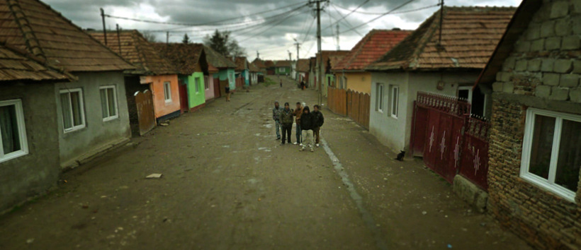getrelated:  hesitaint:  The rare beauty found within Google street view | Aaron