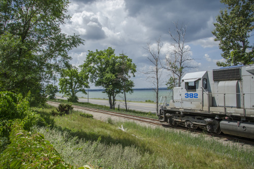 GreatLakes Central—Surprised by a Six-AxleThisis the Great Lakes Central Traverse City Turn running 