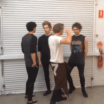 lukeypukeylipring: lashtonslolly: CAN WE TALK ABOUT THIS as-seenon-tv NO WE CANNOT