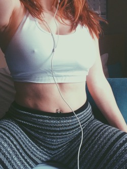 yourlittleredhead:  Embrace ur chub