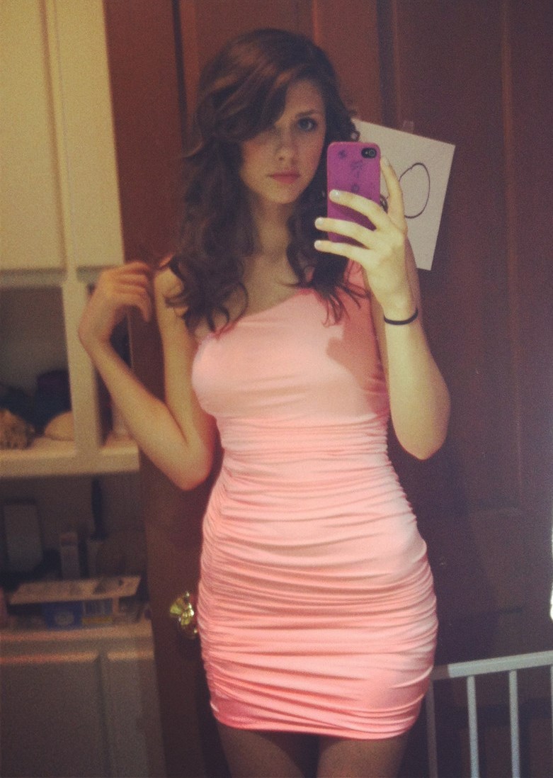 sweet-sissy-natalie:  What a cute pink dress… I need it too *giggle*