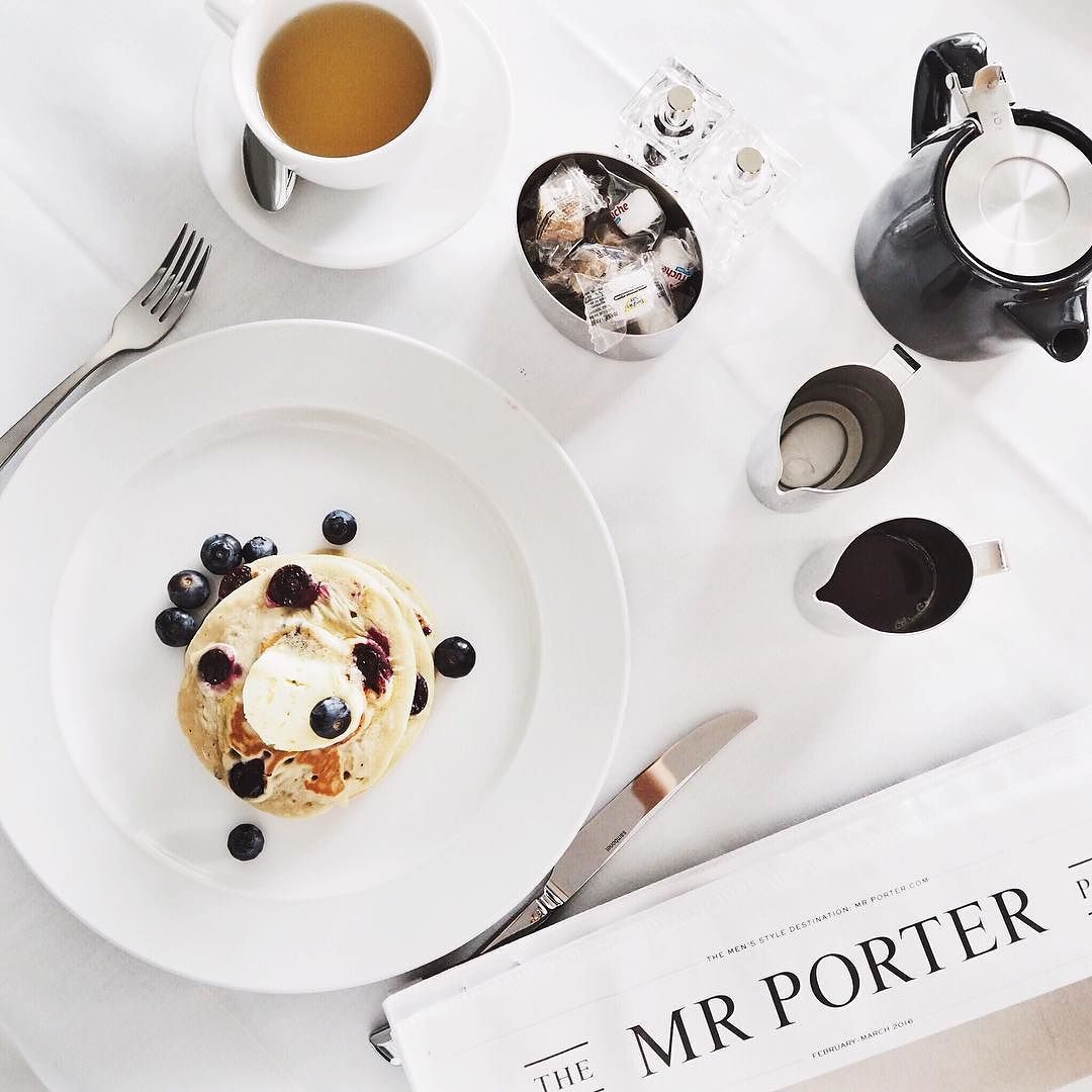 Dreaming of blueberry pancakes overlooking London right now. #mondrianldn #mrporter