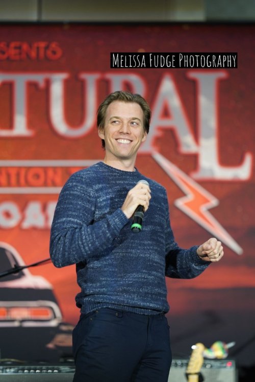 spncastdaily:Jake Abel during his panel in Denver, Colorado on October 15th, 2021 (x)