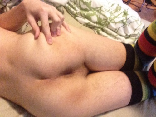 girlyboyryan:  Super exclusive awesome never-before-seen photos I never used! (Because they suck.)