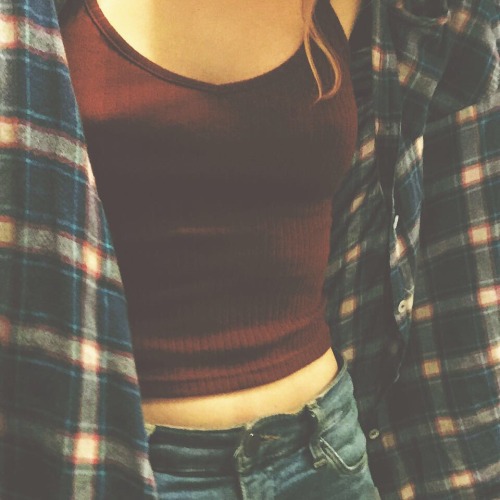 dirty-ruin: I’ve gone full Rachel Green it’s too hot to be wearing a bra