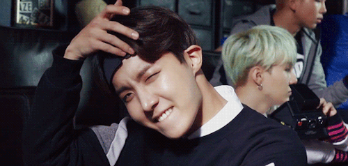 suga-to-ur-coffee:  booptae:  ( ಥ⌒ಥ)  @galacticbangtan @yoongi-saurus