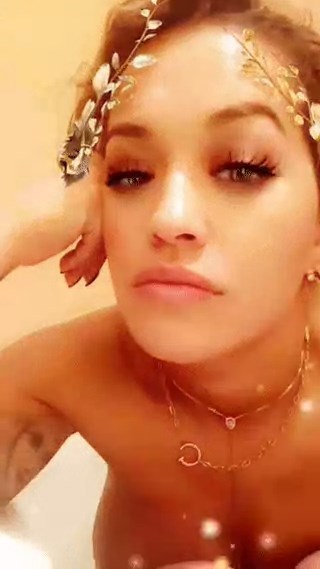 onlynudecelebs:Rita Ora Posing Nude and Leaked Selfie Photos