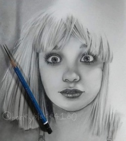 dedicated-to-dance-and-models: Another wonderful pencil drawn artwork and this time of the young Sia persona played by Maddie Ziegler… Isn’t her expression the cutest thing ever?  Wonderful image from Pinterest art 