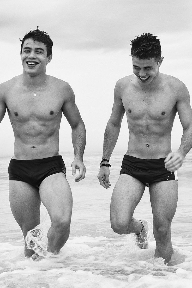 eeeisme:  Beach day with Gustavo and Tulio Rocha cuties. 