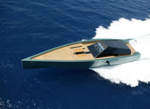 Wally Power 118 Yacht Length overall: 36,00 m Maximum Beam: 9,00 mMax Speed (light ship):  &nbs