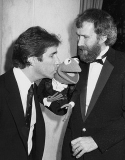 jimhenson-themuppetmaster:Henry Winkler (The Fonz) gives Kermit a kiss at one of the many Emmy Award after party’s that Jim attended.