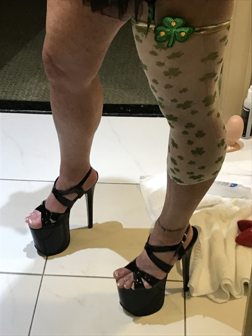 Tammie, the St.Patrick’s  Cum-Holexo text me 1-519-851-4412