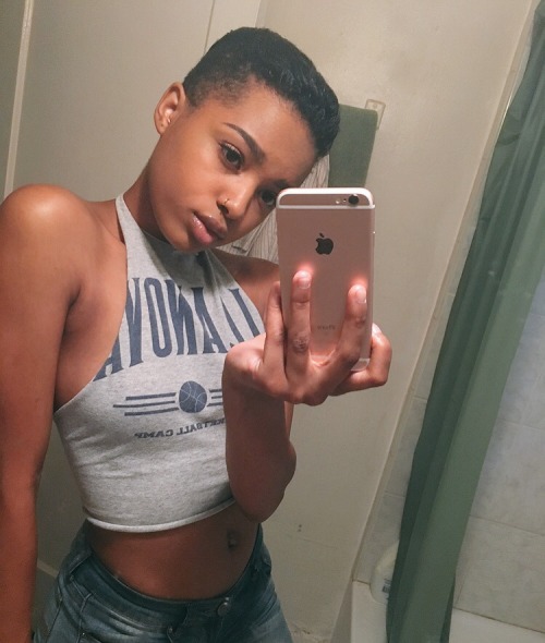 xokayyyox:  Simple