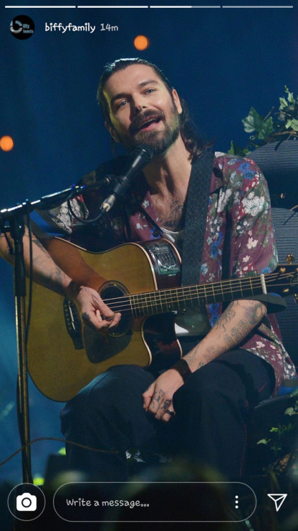 foldingstars295:Oh my god this is all so beautiful