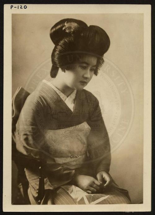 Stunning images of students attending the Women’s Medical College of Pennsylvania (now Drexel Univer