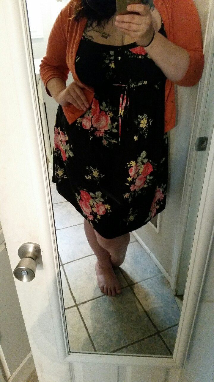 comicbookbabeuniverse:  Getting ready to go adulting and look at a house♡😘 