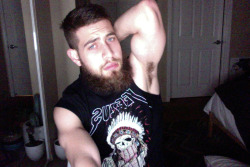 sweatypitlover:  great beard and pit