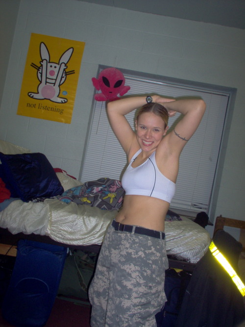 mymarinemindpart2:  Always sexy military girls 