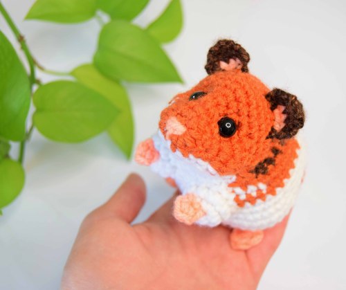 Cappy the Hamster Hot off the hook, it’s the amigurumi doppelgänger of Cappy the hamster! Custom ord