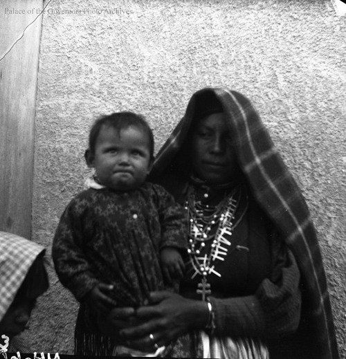 “Maternal Pride”, mother and child, Isleta Pueblo, New MexicoPhotographer: Mary E. Disse