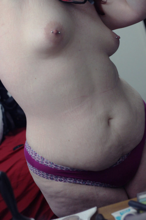 bigbuttssmallboobs:  bmoreprincess:Full of stretch marks and cellulite,   Small boobs and a droopy tummy,   Curves and rolls envelop my body,   & I love every little bit. =)    It is mine, and it is great. ^_^So very sexy!