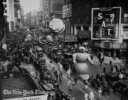 The season continues…Macy’s Thanksgiving Day Parade, 1930.