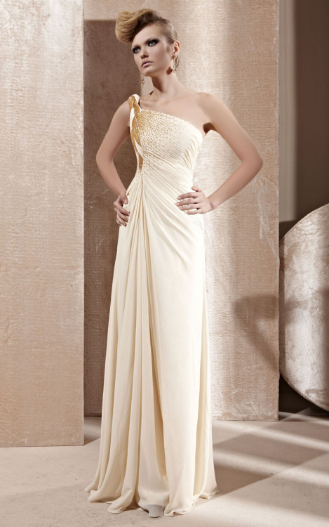 shengsaihong - Beige Chiffon A-line One Shoulder With Beads And...