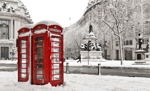 allthingseurope:London Snow  (by Powered by Geek)